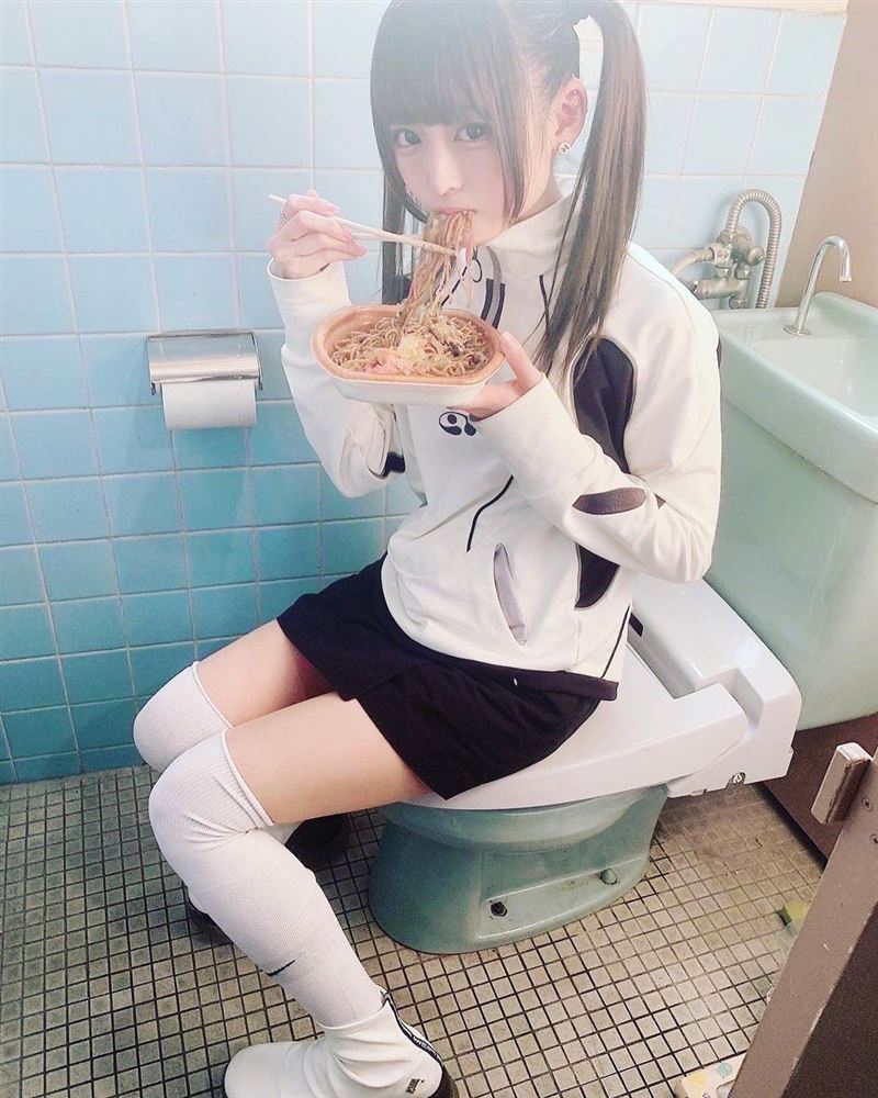 女偶像开「变装咖啡店」逼2未成年少女陪酒遭逮!坦承犯行
