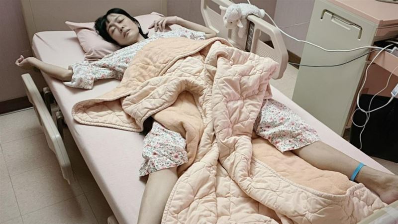 女星癌末挺8次化疗!泪忆童年被喊「细姨仔囝」:别叫妈妈