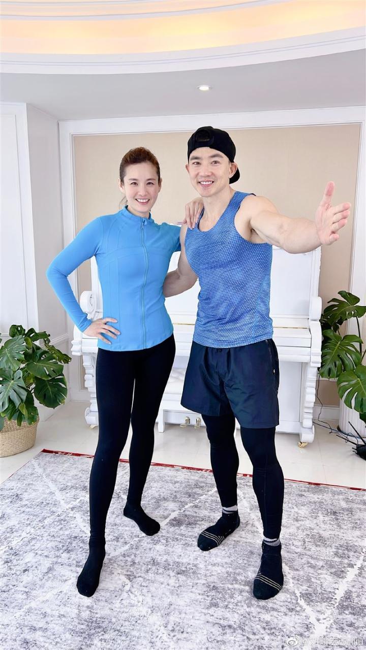 刘畊宏带操酿插曲!遭大批白蚁入侵 王婉霏失控反应惨流出
