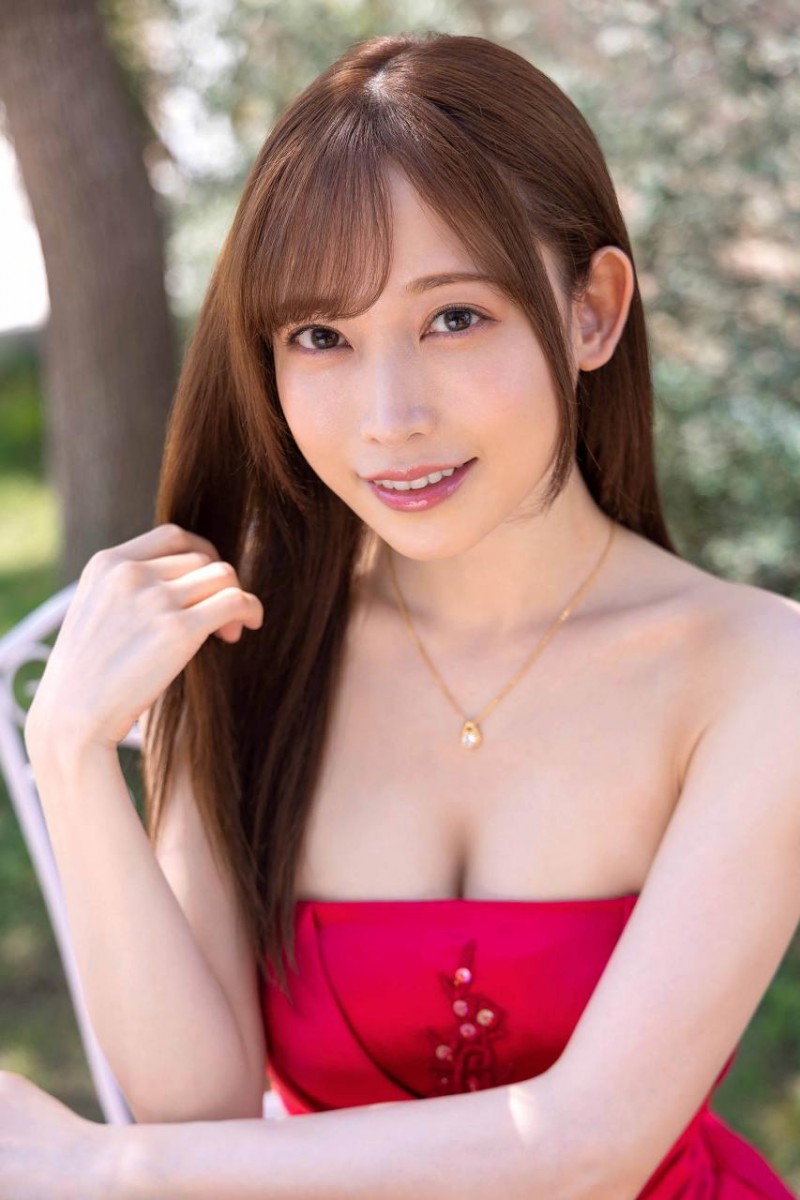 (MKMP-463)半夜12点的灰姑娘!顏面最强女优的华丽大变身!