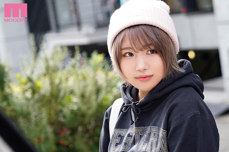 (CAWD-189)短发巨乳美少女!第2次演出即解禁!真琴つぐみ被糟老头射进去了!