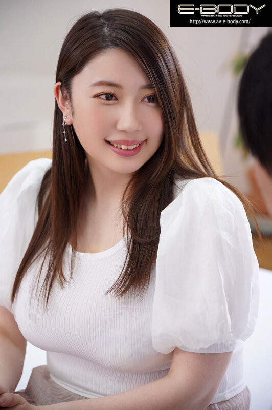 这位刚刚出道的花渕夏(花渕なつ,Hanabuchi-Natsu)资格够吗?