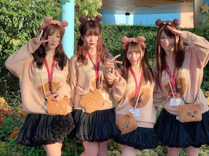 角色扮演新潮流!女优长角变魅魔!