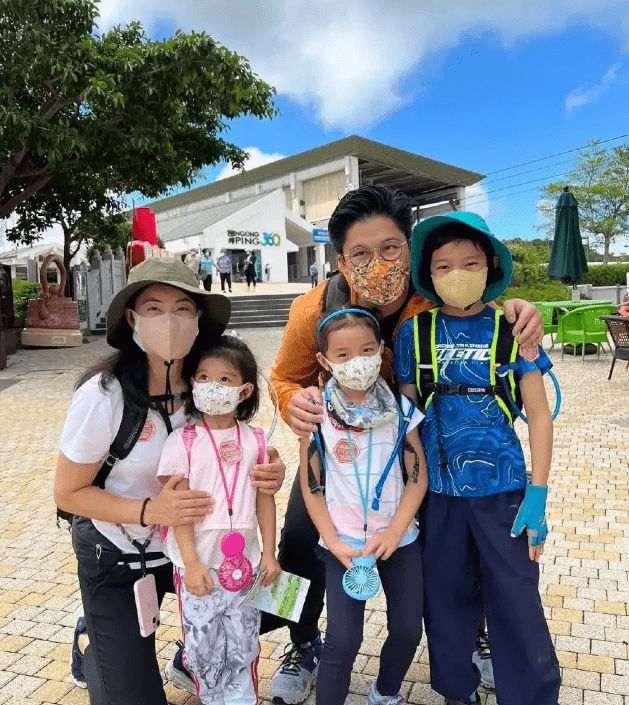 霍启刚给儿子写家书 欣慰其传承郭晶晶运动员精神 霍启刚给儿子写家书 欣慰其传承郭晶晶运动员精神