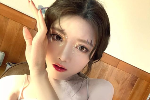 斗鱼女神尹恩恩快递被偷反被威胁快递被偷反被威胁?斗鱼女神尹恩恩倒大霉,水友:可怕!