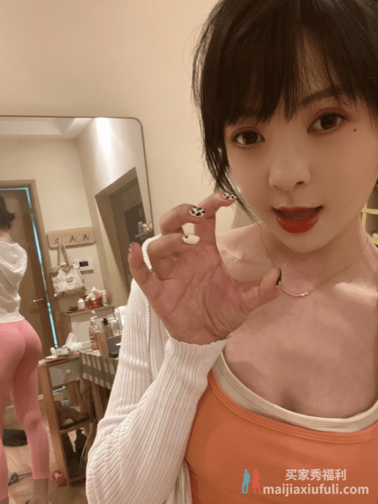 一朝鼻涕天下知,因“水晶吊坠”事件走红,虎牙张德美成功出圈儿