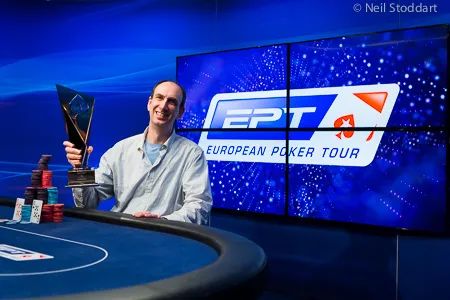 【EV撲克】36岁才开始全职的WSOP主赛亚军,却拿了将近3亿的扑克奖金