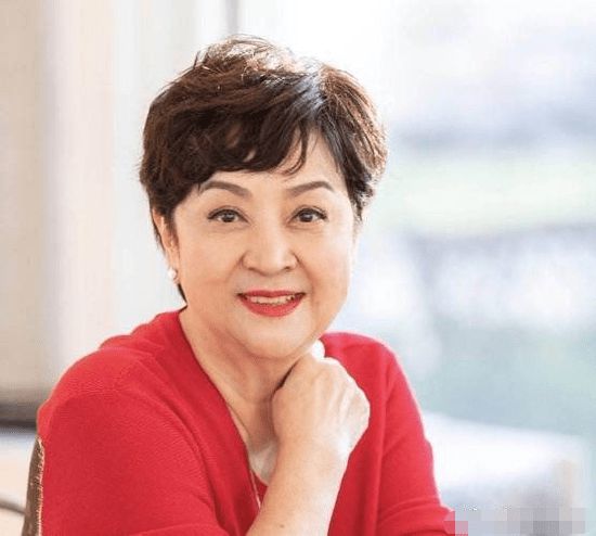 甄珍被传失踪后发文报平安:给大众带来困扰表歉意 甄珍被传失踪后发文报平安:给大众带来困扰表歉意