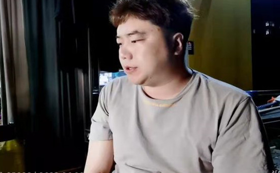 DY美食一哥张大龙解封归来重新开播DY美食一哥张大龙解封归来重新开播,直言:被封都是...