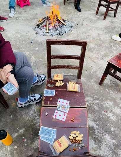 【EV撲克】想跟朋友玩德州却苦无筹码?来学学如何废物利用!