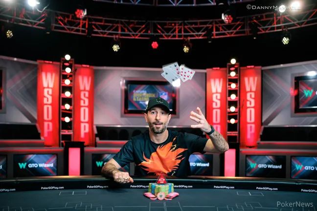 【EV撲克】2023 WSOP | 美国牌手Brian Rast在赛事43击败99名参赛者 摘得第六条WSOP金手链