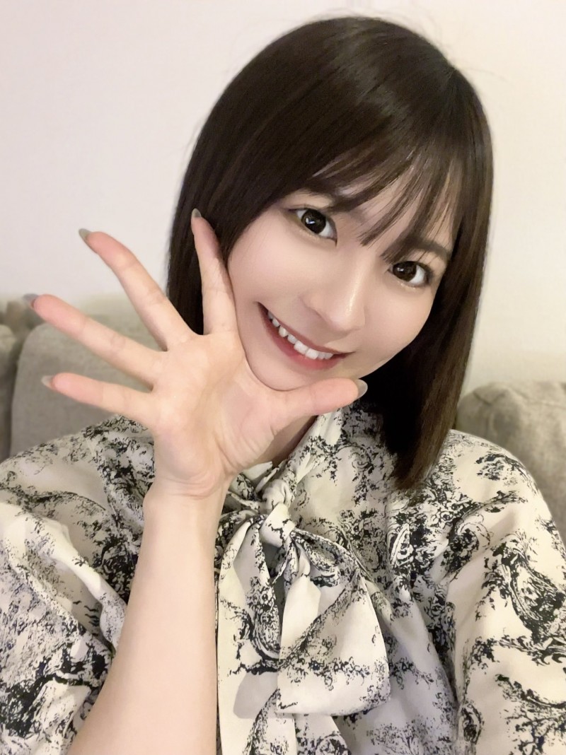 参加完TRE后⋯东条なつ(东条夏)开设小号休业了?