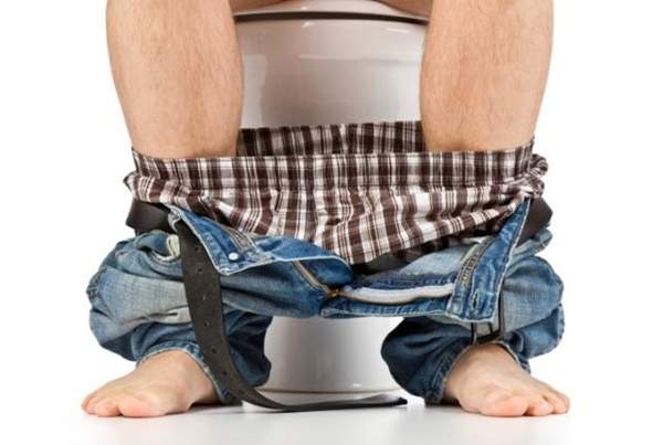 《男生坐著尿尿的理由》哥需要坐下來靜靜思考自己的人生…？