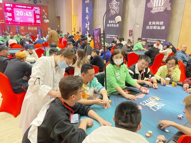 【EV撲克】彩云杯畅游赛大理站主赛开拔!A组吸引129人参赛35人晋级!杨宗儒装袋31.4万记分牌成CL