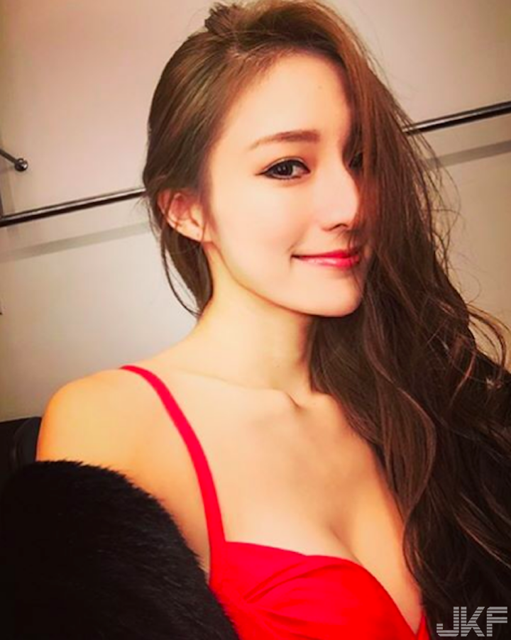 超愛這一味！台灣女DJ「B級小乳豬」害我忍不住膨脹！戴上面罩超想推倒…