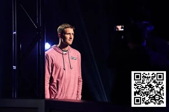 【EV撲克】扑克网红博主Brad Owen赛事匆匆出局,8个月儿子突发癫痫差点有生命危险