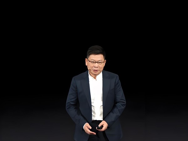 余承东 余承东科普星闪手机车钥匙:定位精度是蓝牙的5倍以上