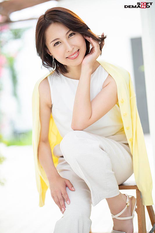 STARS-404,佐田茉莉子(Sada-Mariko)最新作品2021/07/22发布!