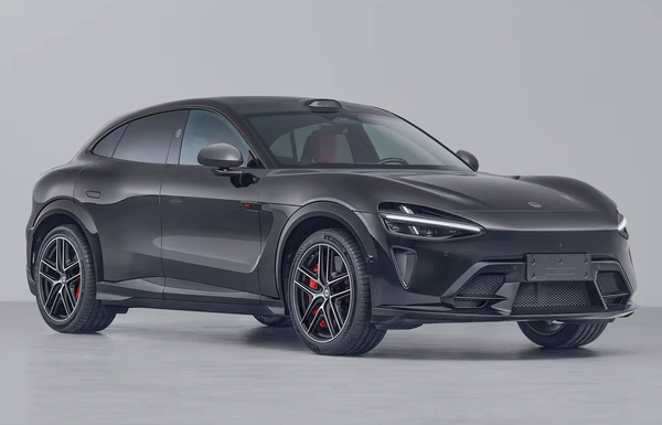 小米YU7 GT亮相工信部 预计售价40万起 剑指高端市场