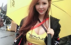 【EV女孩】27萬網友認證！「美乳長腿正妹」粉嫩S曲線超搶眼，人氣直線攀升！
