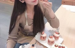 【EV女孩】22歲正妹甜心「優格」臉蛋好Q，「性感的纖腰曲線」太誘人了！