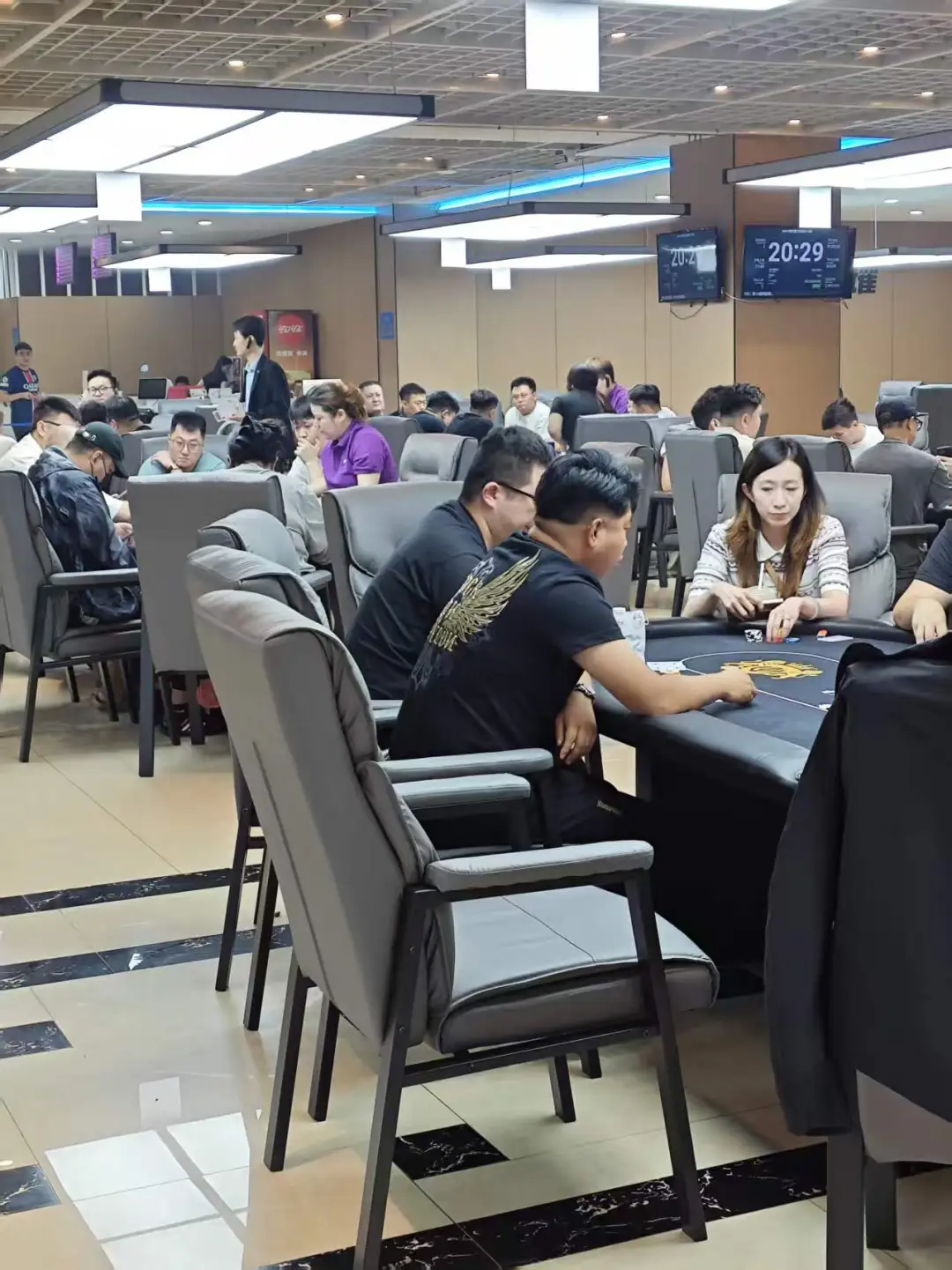 【EV撲克】DBPT城市智力竞技S1赛季 | 战火升级！213人征战主赛B组，王商舜登顶“新东北王”